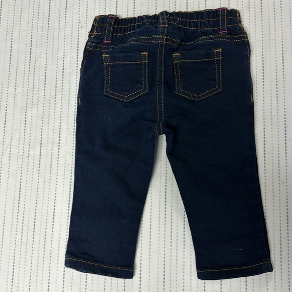 Tommy Hilfiger and Old Navy - 2 piece outfit.  Size 6-12 months - Picture 6 of 6